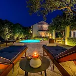 Piano Villa