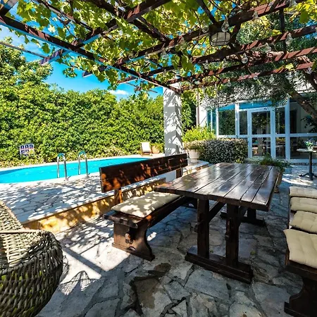 Piano Villa *