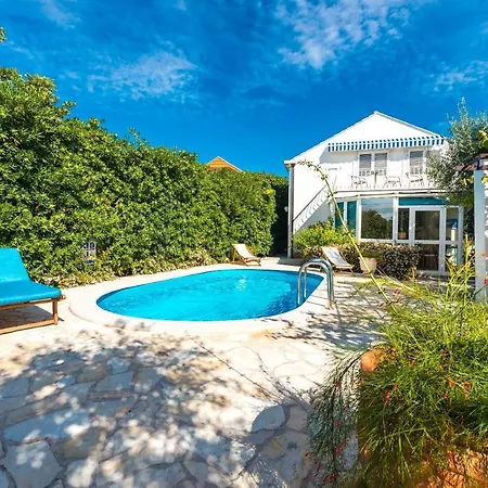 Piano Villa