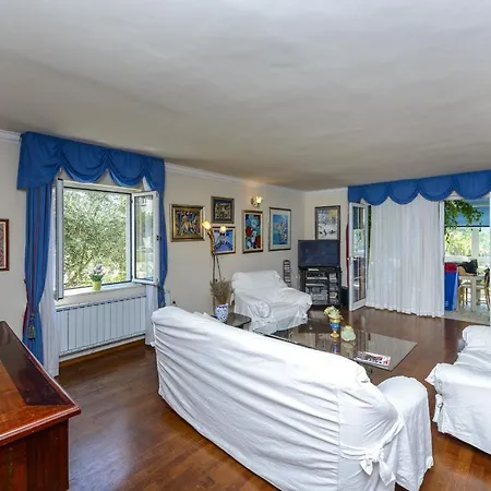 Piano Villa *