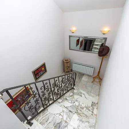 Piano Vila *